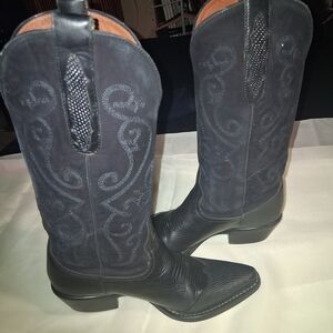 Nine West Black Western Boots with Embroidered Design